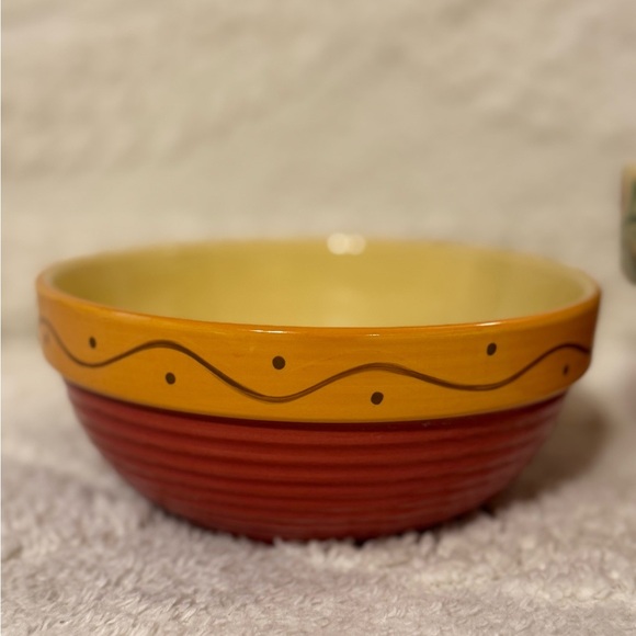 Southern Living Vibrant Red and Yellow Dinnerware Set - Picture 5 of 7